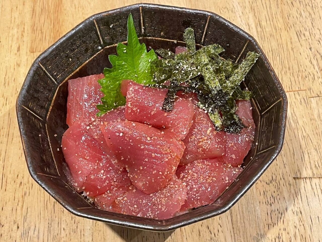 生まぐろ丼専門店 どんぶりころころのマグロ丼